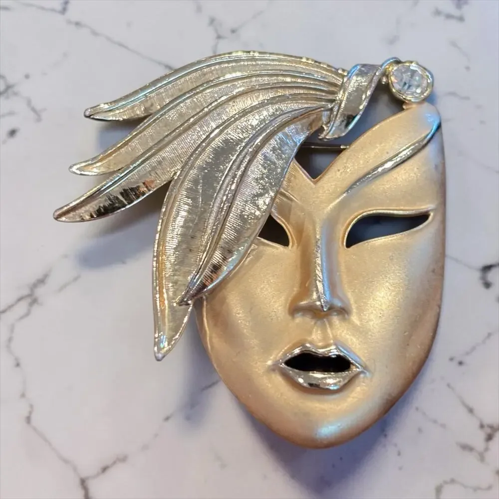 Vintage Gold Tone Theater Mask Brooch Rhinestone Feather Venetian Mardi Gras Pin